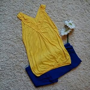 4/$20 Yellow V neck blouse